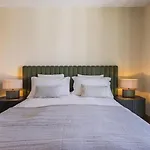Appartement Contemporary 3 Bdr Flat With Parking By Lovelystay Lisboa