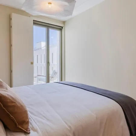 Διαμέρισμα Contemporary 3 Bdr Flat With Parking By Lovelystay *