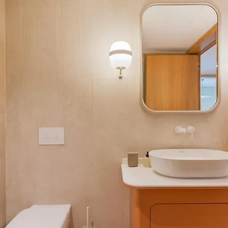 Elegant 3bdr Flat With Parking By Lovelystay * Lisbon