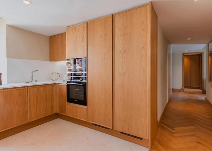 Apartamento Contemporary 3 Bdr Flat With Parking By Lovelystay *