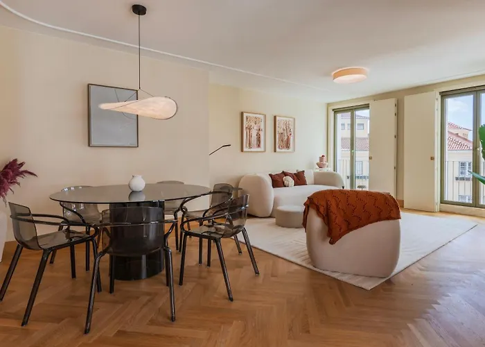 Contemporary 3 Bdr Flat With Parking By Lovelystay * Lissabon