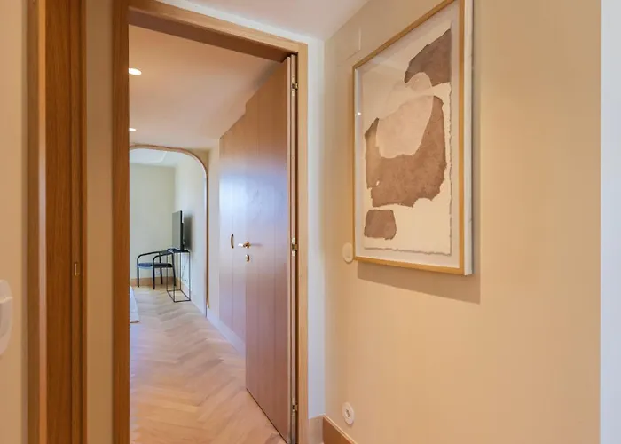 Contemporary 3 Bdr Flat With Parking By Lovelystay Apartamento *