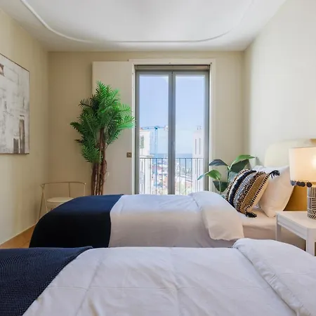 Contemporary 3 Bdr Flat With Parking By Lovelystay *